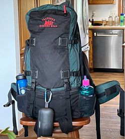 REI TRAVERSE EVENING STAR BACKPACK, INTERNAL FRAME. (Size L)