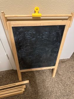 Mondo  llama 2 sided Easel