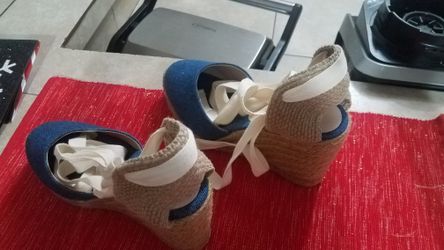New Aldo women shies (wedges)