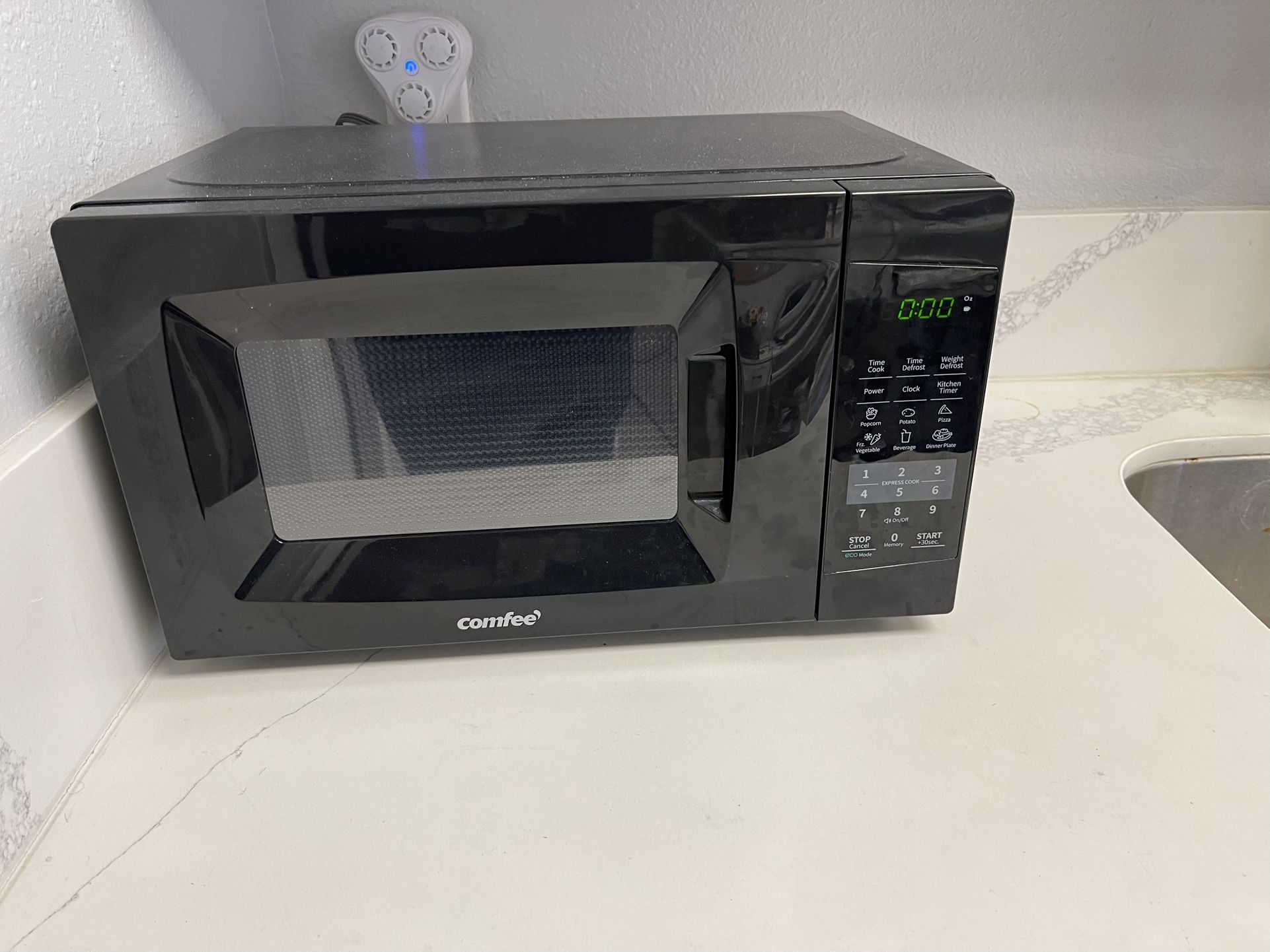 BLACK COMFEE EM720CPL-One-Touch Buttons $40.00