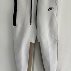 Nike Tech Pants 
