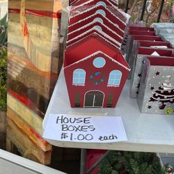 15 Decorative House Centerpiece Boxes