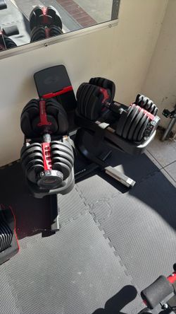 Bowflex SelectTech 552 Adjustable Dumbbells + Stand – Like New