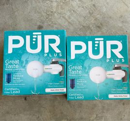 PUR Plus Horizontal Faucet Mount Water Filtration System in Matte White