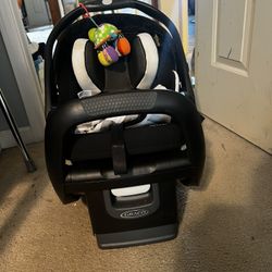 Graco Car Seat/ Base/stroller