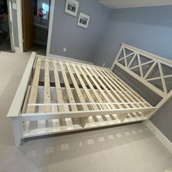 Pottery Barn Clara Lattice Storage Platform Bed W/ Storage Shelves