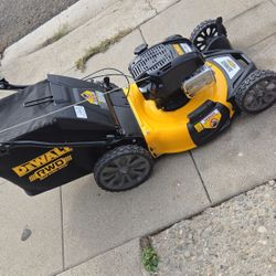Podadora Dewalt. Gas 