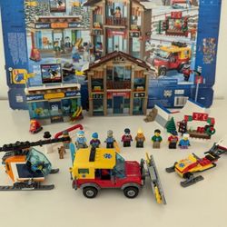 Lego City  Retired Ski Resort 60203 Complete