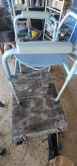 Bedside commode