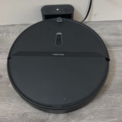 Roborock S4 Max Robot Vacuum with Lidar Navigation - Black. Vaccum W/  Charging Dock