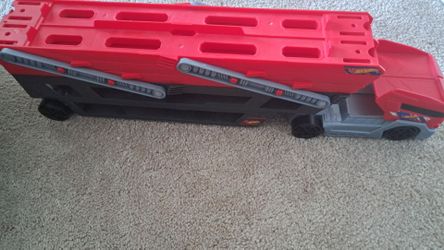 Free: Hot Wheels Truck