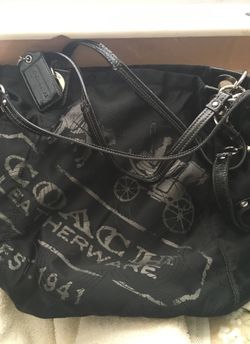 Coach hand bag est .1941