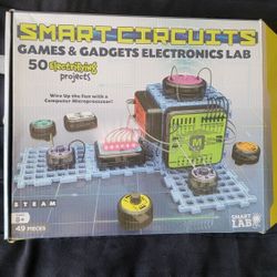 Smart Circuits Games & Gadgets Electronics Lab – 49-Piece Kit – Ages 8+