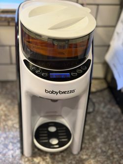Baby Brezza formula dispenser