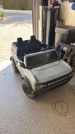 Kids ride on Bronco