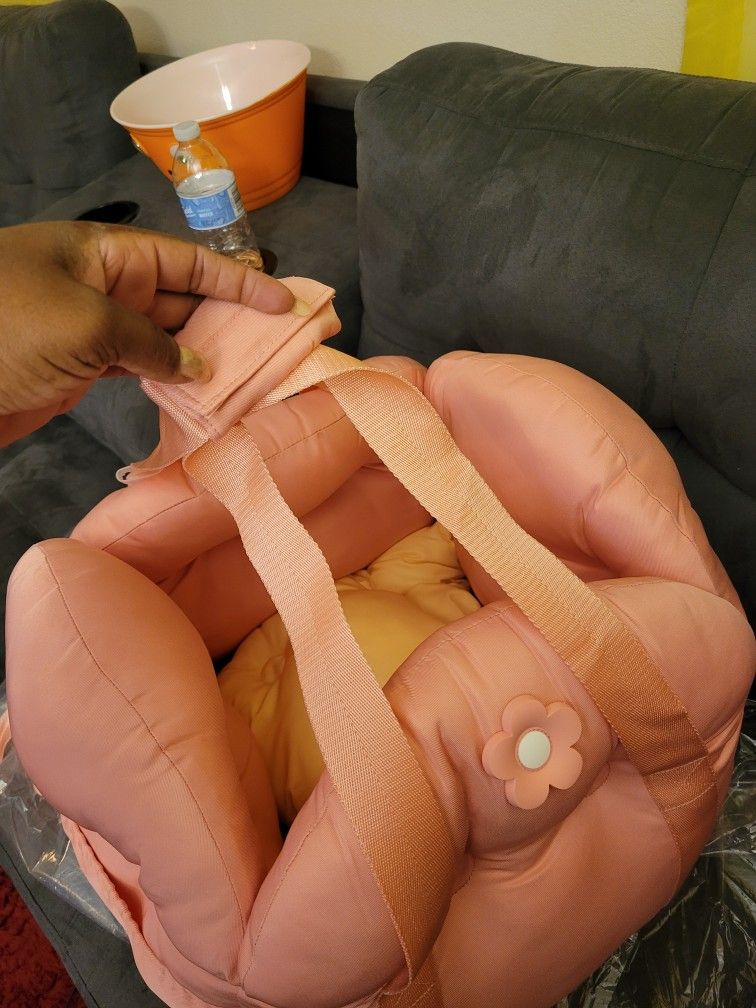 "SERIOUS INQUIRIES PLEASE!!" VESTRESKA Cushioned Dog/Cat seat travel carrier bag/bed *NEW* PINK