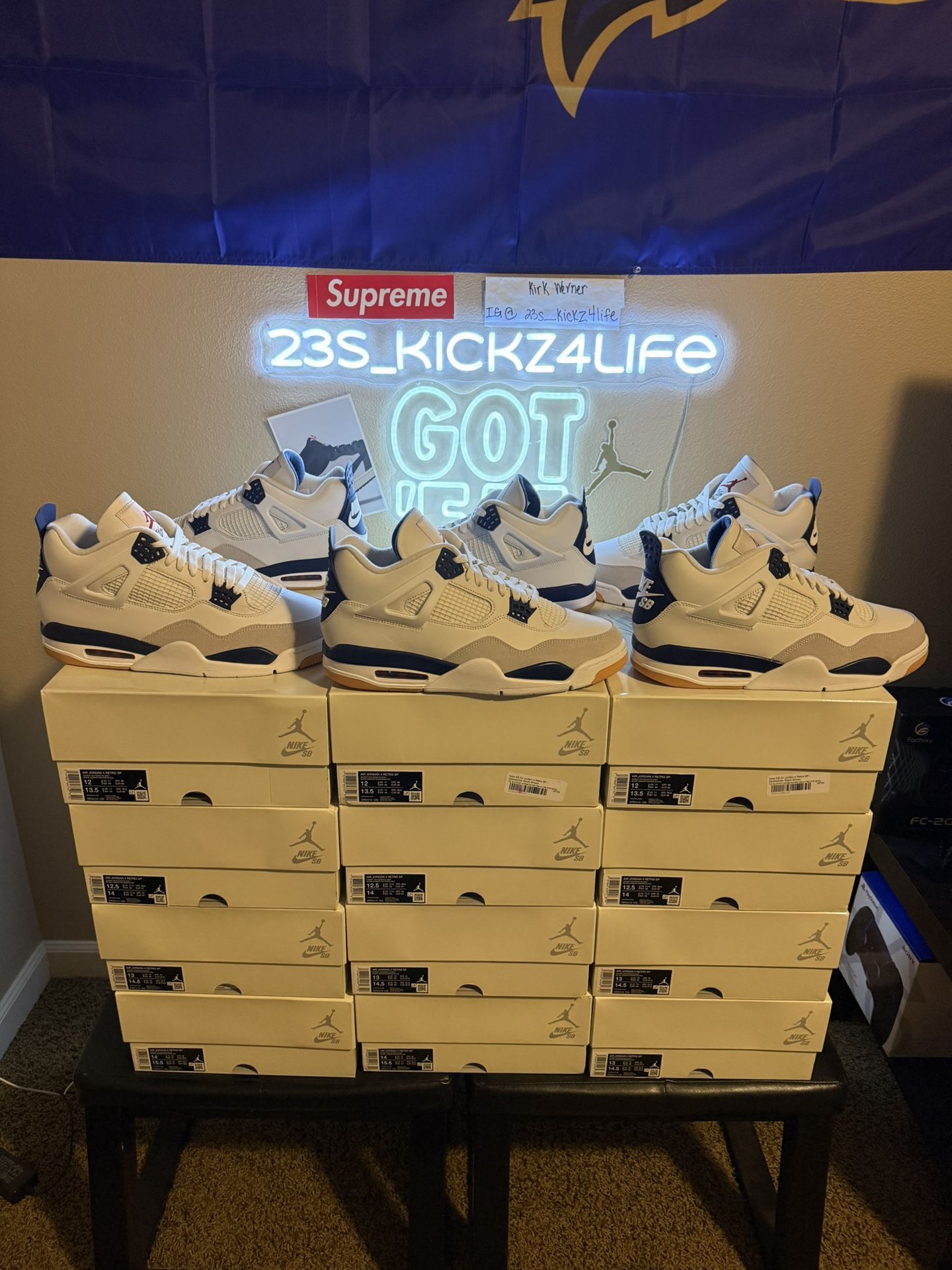 Brand new Air Jordan SB Navy 4’s sizes 12x3 12.5x3 13x4 14x2 with original boxes. Not looking for trades cash is king and price is firm.