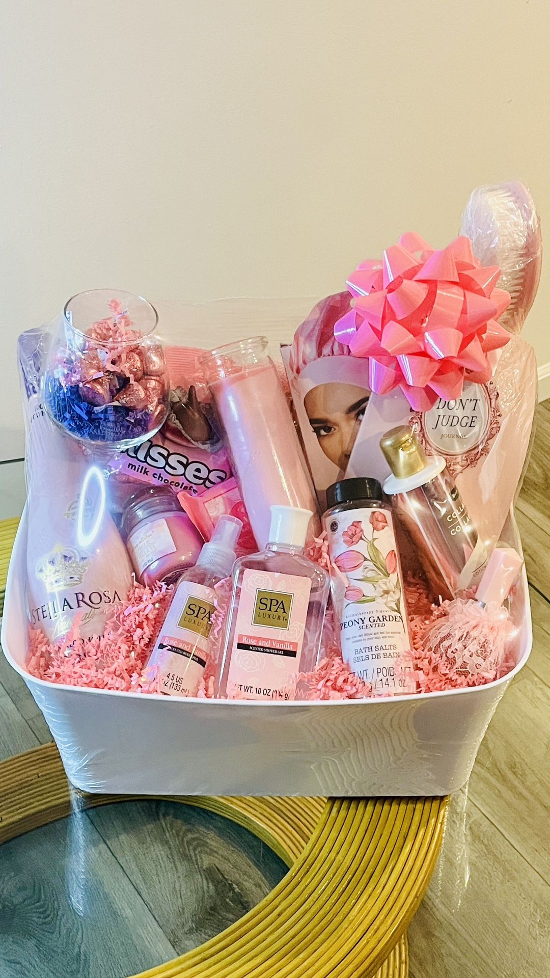 Women’s Self-care Gift Basket 