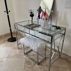 Make-up Vanity Table With Stool Super Cute