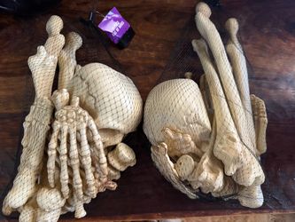 NIB - Bag of Bones - 12 piece