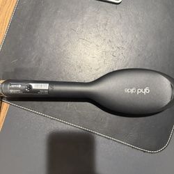 ghd glide smoothing hot brush - Like New with Box