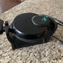 Waffle Maker (Bella)