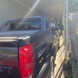 2002 Dark Green Chevy Avalanche Z71 