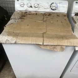 GE Washer And Dryer.  Good Condition