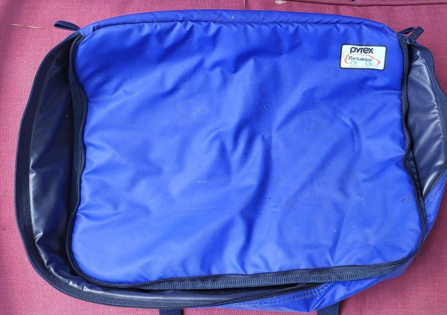 Casserole Carrier PYREX