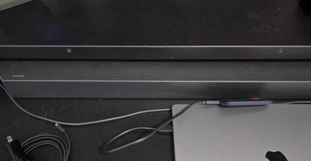 Samsung Soundbar And Subwoofer