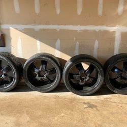 24 Inch Black Rims. (No Center caps). Will Need 2 New Tires $250