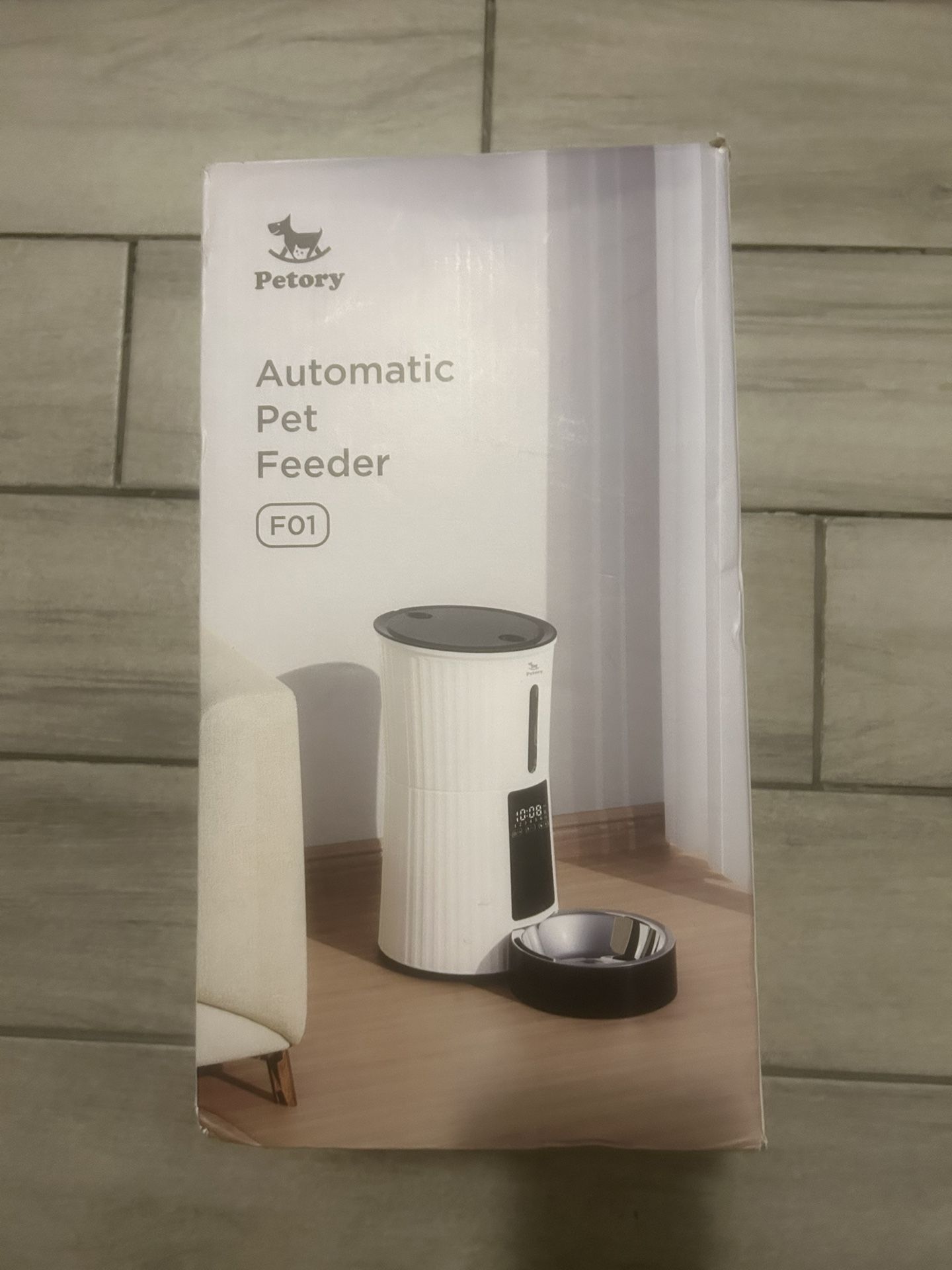 Automatic Pet Feeder - New In Box! 