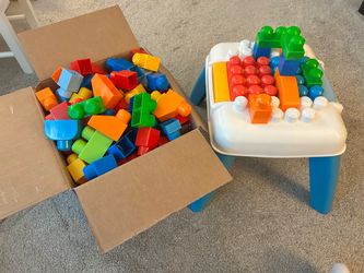 Mega Bloks Table and 200+ pieces