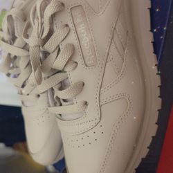 Reebok Classic Women’s Sneakers 