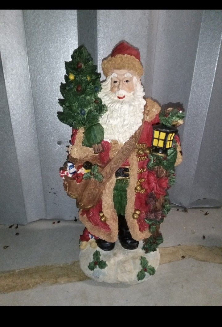 A New Stand Up Santa