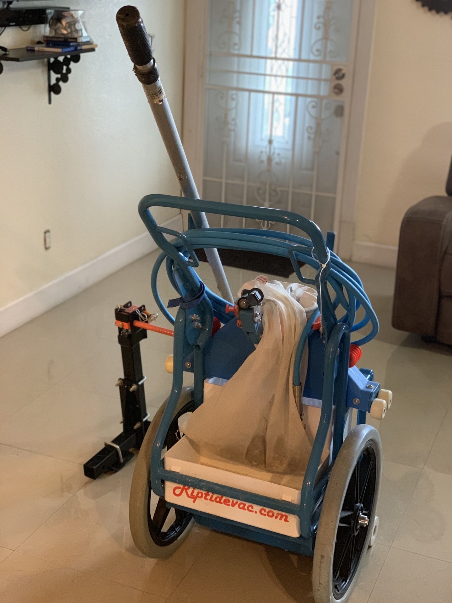 Riptide pool vacuum like new for Sale in Tamarac, FL OfferUp