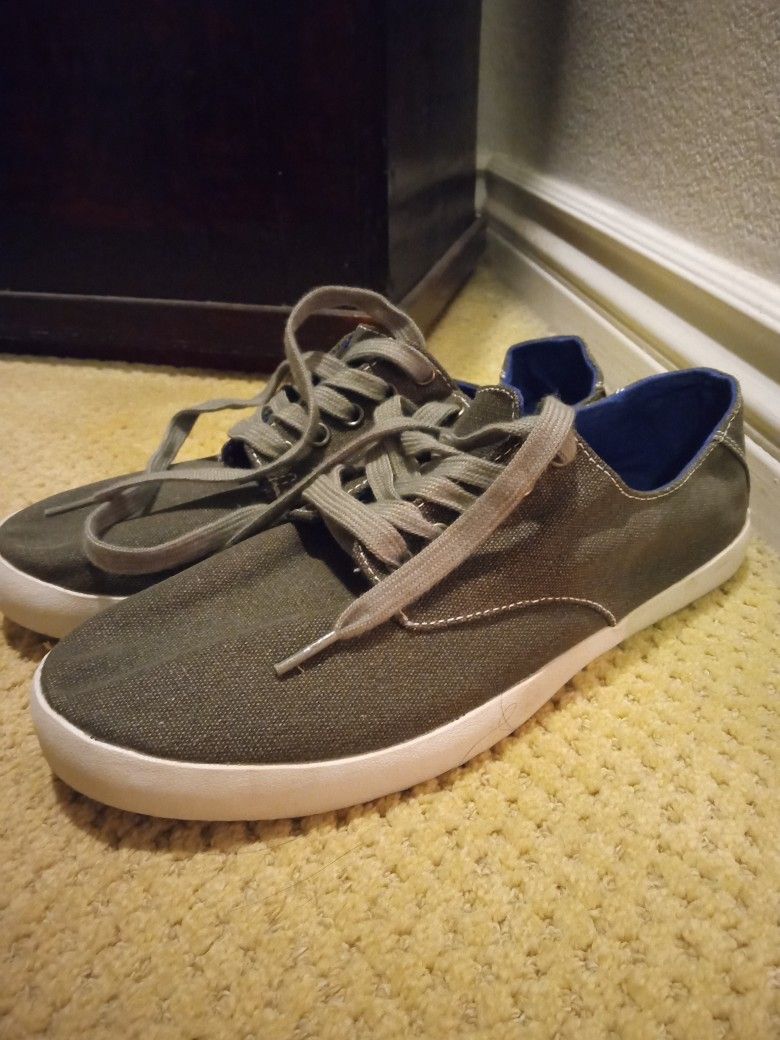 Mossimo Men's Size 10 Canvas Textile Sneakers