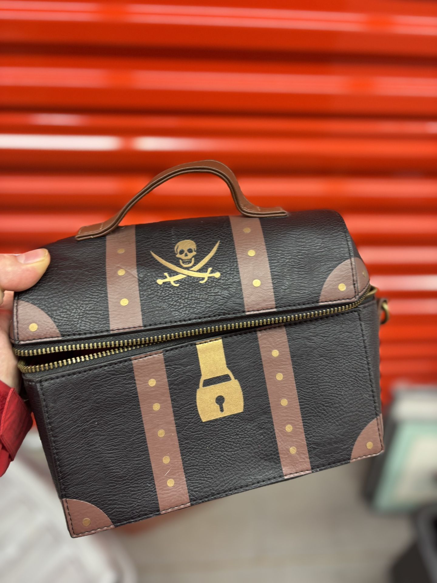 Disneyland California Pirates Of The Caribbean Purse 
