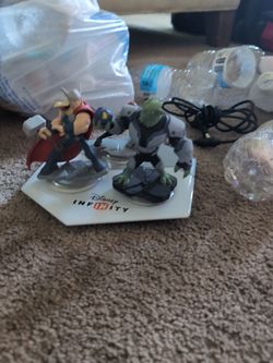 Disney Infinity USB Portal With 3 Marvel Characters 