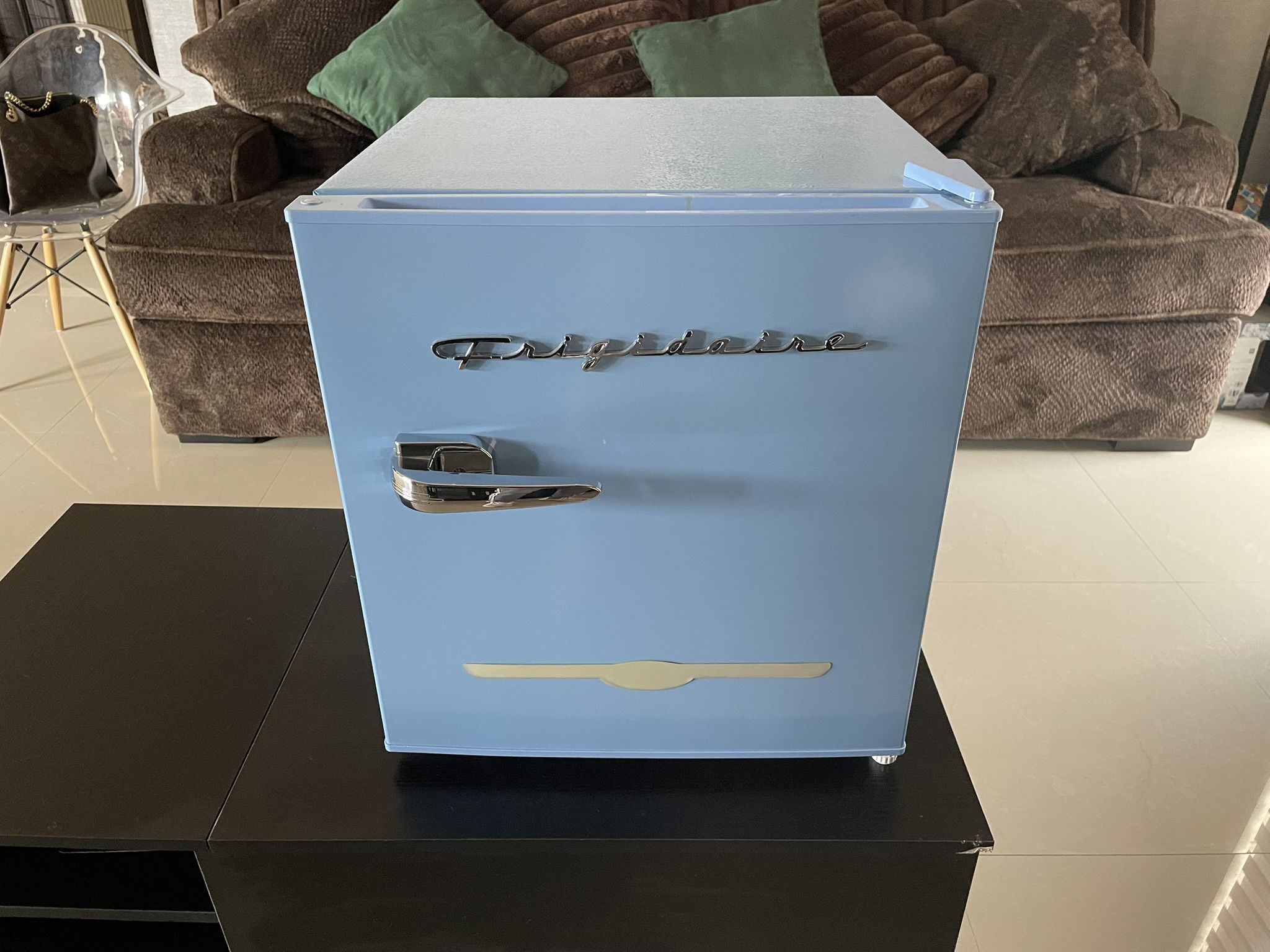 Frigidaire Mini Fridge