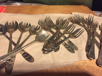 Sheffield England F.G. LTD EPNS for set of 6; Also a set of five sporks. Finally a set of six Vintax WM Rogers/New England/Lady Doris Silver Plate S