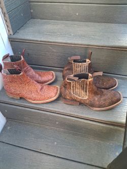 Botas size 7 buenas condisiones $20 cada par