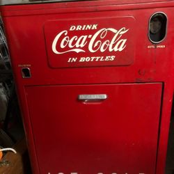 Original 1950’s A23B Deluxe Coca Cola Vendo Company Machine