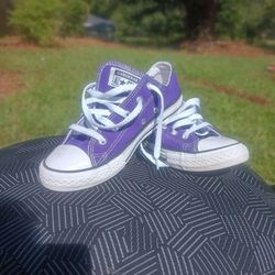 Girl's Converse