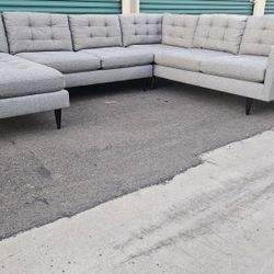 FREE DELIVERY!!! Crate & Barrel "Petrie" 3pc Sectional Couch ($5.5K Retail...80% OFF!!!) 