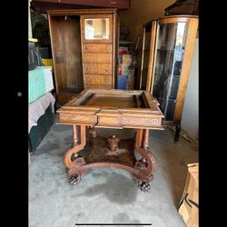 Antique Victorian Oak Parlor Table – Ornate Carvings & Claw Feet