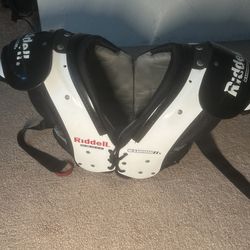 Riddle shoulder pads