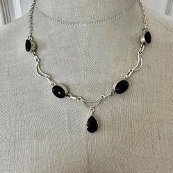 Vintage Silver-Tone Black Teardrop Bib Necklace