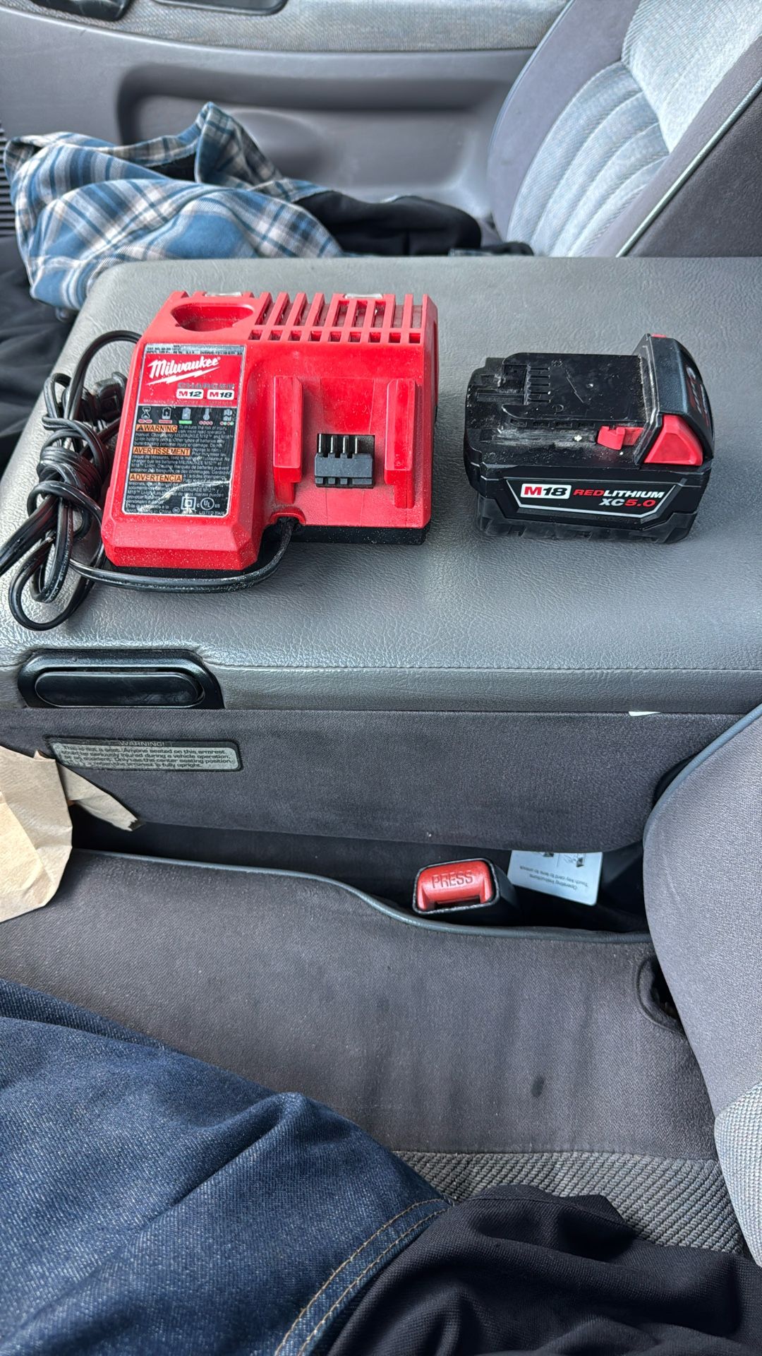 Milwaukee M12 M18 Charger