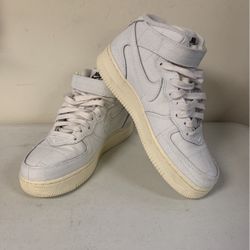 Nike Women’s Air Force 07 Mid Lx Shoes Sz 6.5               Ez